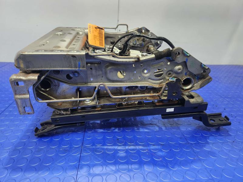 2011 Infiniti QX56 Seat Track