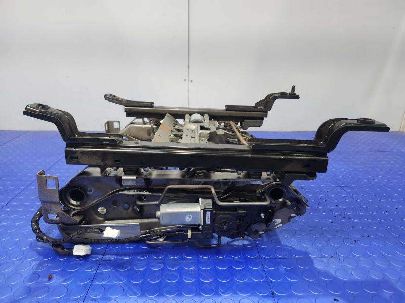 2011 Infiniti QX56 Seat Track