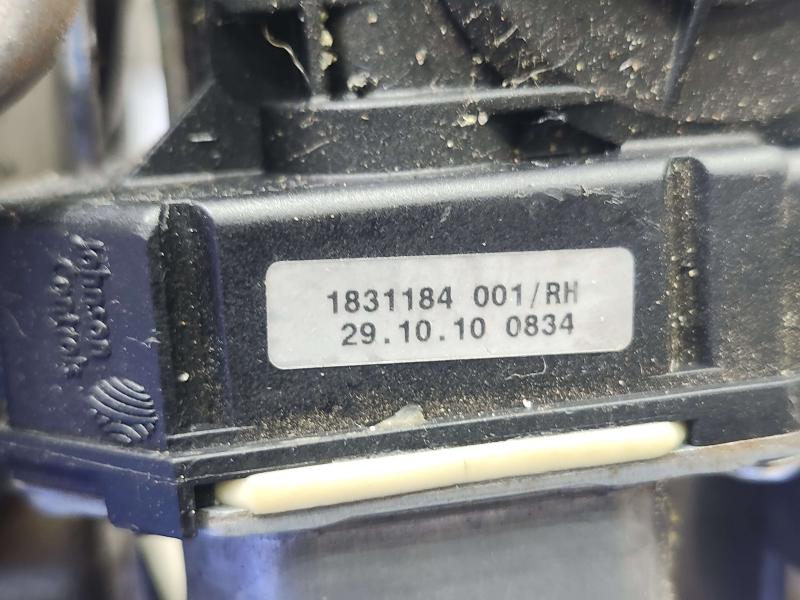 2011 Infiniti QX56 Seat Track
