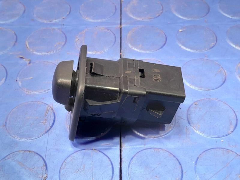 2005 Ford Explorer Door Switch Front