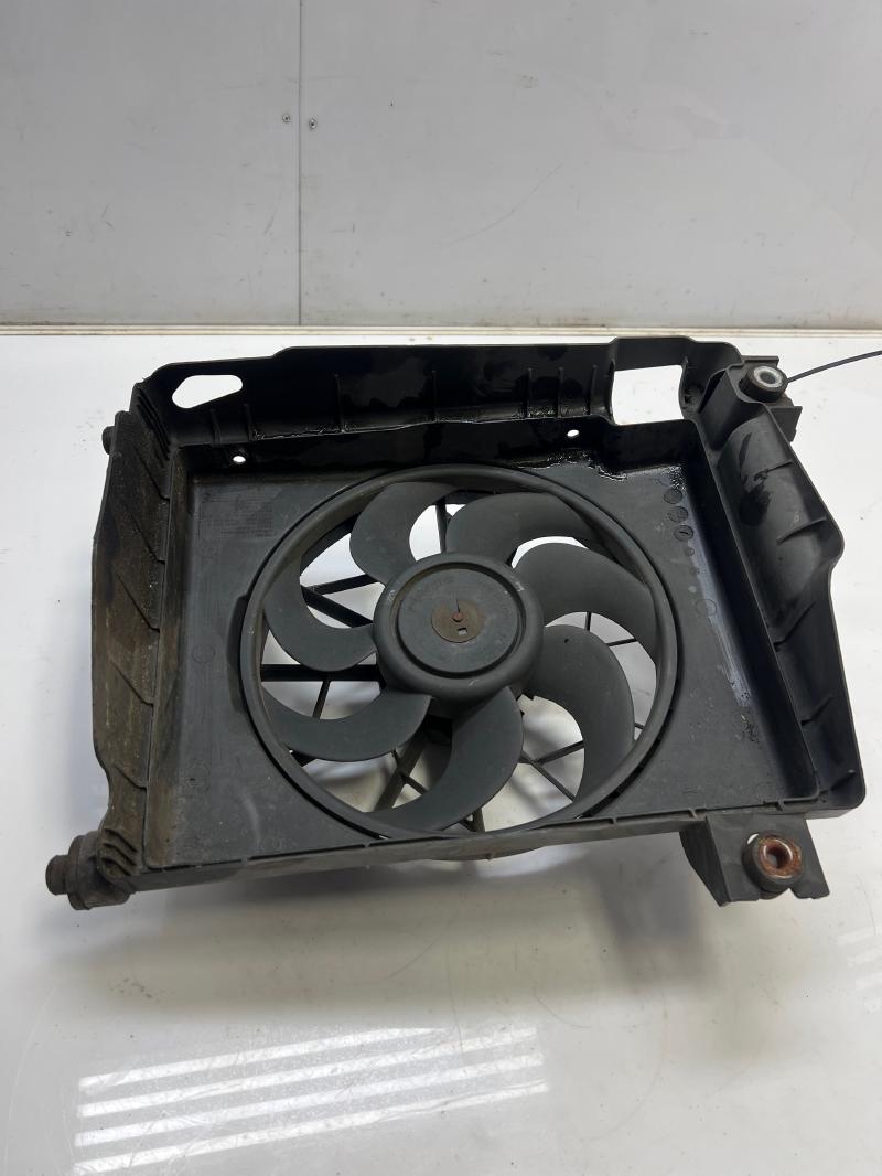 2002 2003 Dodge Ram 1500 Condenser Cooling Fan Assembly OEM 05093760AA