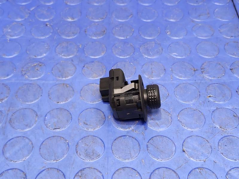 2014 Ford Mustang Door Switch Front