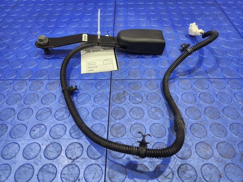 2011 Honda Pilot Front Seat Belt