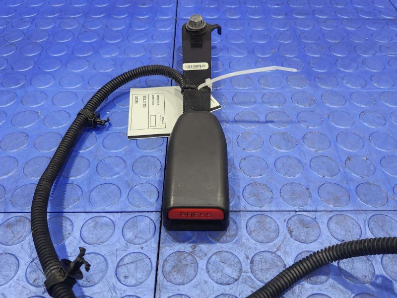 2011 Honda Pilot Front Seat Belt