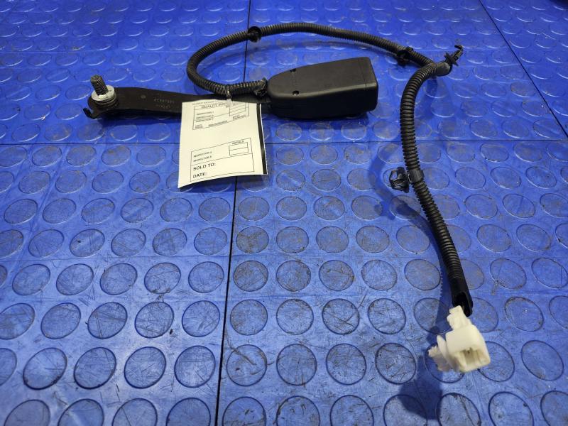 2011 Honda Pilot Front Seat Belt