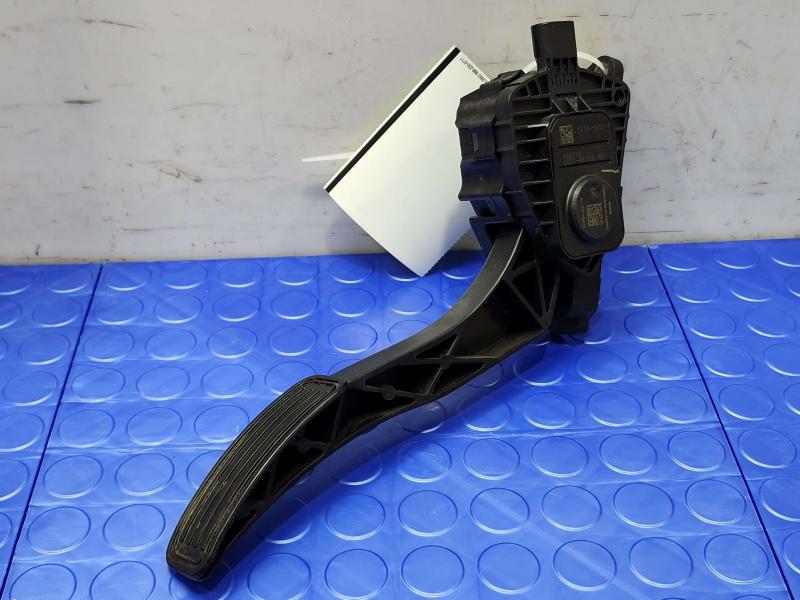 2013-2019 Ford Fusion Accelerator Pedal Assembly OEM DG9C-9F836-AB