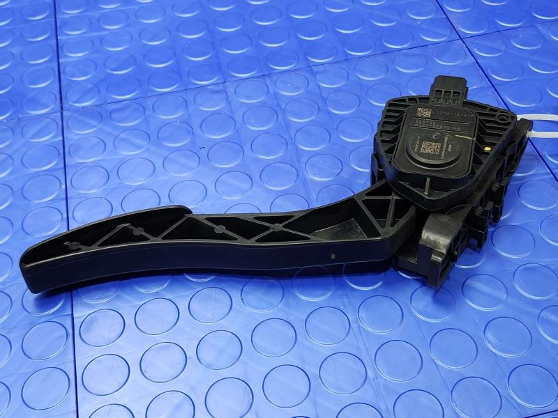 2013-2019 Ford Fusion Accelerator Pedal Assembly OEM DG9C-9F836-AB