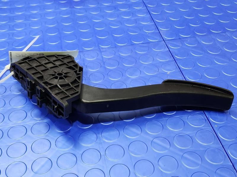 2013-2019 Ford Fusion Accelerator Pedal Assembly OEM DG9C-9F836-AB