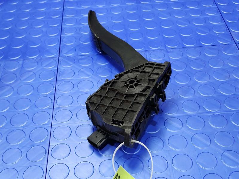2013-2019 Ford Fusion Accelerator Pedal Assembly OEM DG9C-9F836-AB
