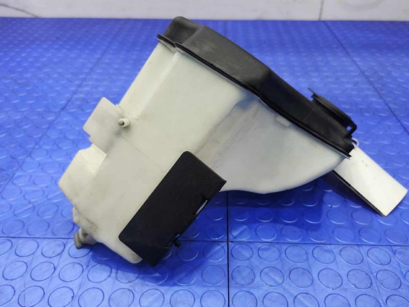 2003-2006 BMW Z4 Windshield Washer Fluid Reservoir Assembly OEM 61667110853