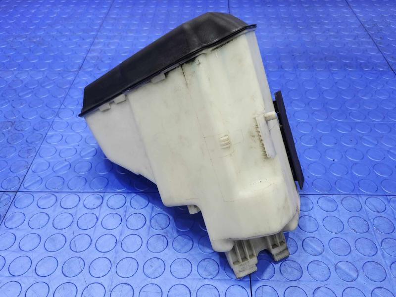 2003-2006 BMW Z4 Windshield Washer Fluid Reservoir Assembly OEM 61667110853