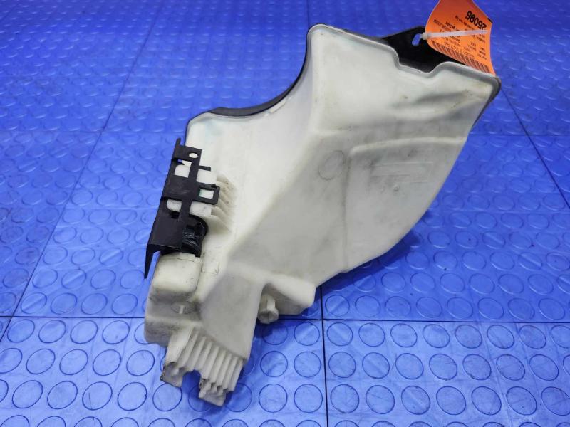 2003-2006 BMW Z4 Windshield Washer Fluid Reservoir Assembly OEM 61667110853
