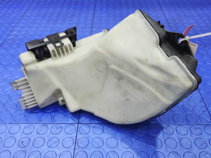 2003-2006 BMW Z4 Windshield Washer Fluid Reservoir Assembly OEM 61667110853