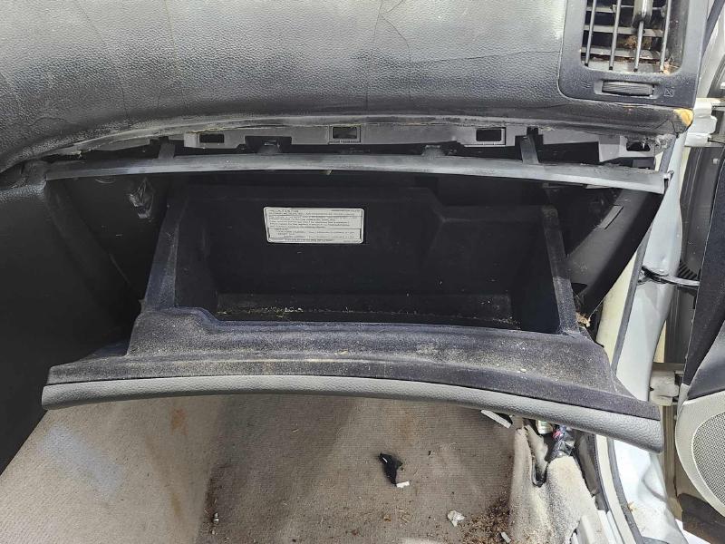 2008 Infiniti G35 Glove Box