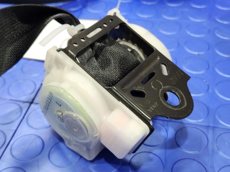 2013 Infiniti FX35 Rear Seat Belt