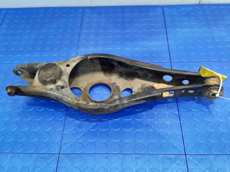 2006-2018 Toyota RAV4 Rear Lower Spring Mount Arm RH Passenger Side OEM 4873042040