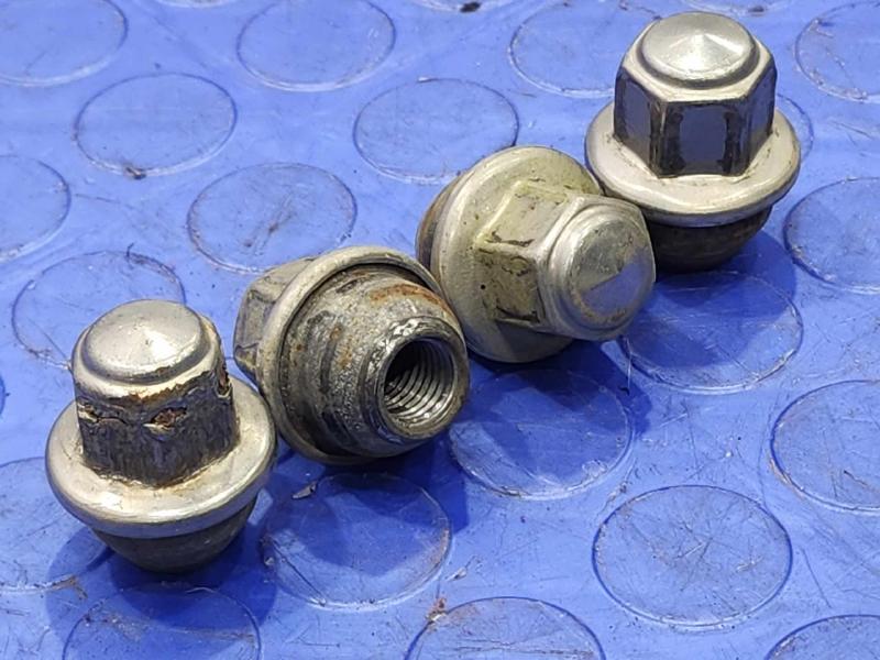 2014 Ford Fiesta Lug Nuts