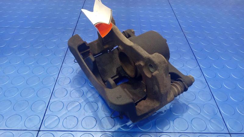 2015 Nissan Rogue Caliper