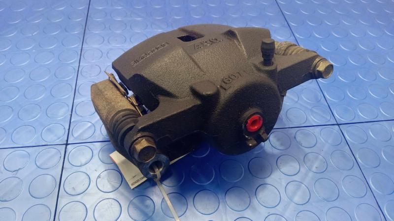 2015 Nissan Rogue Caliper