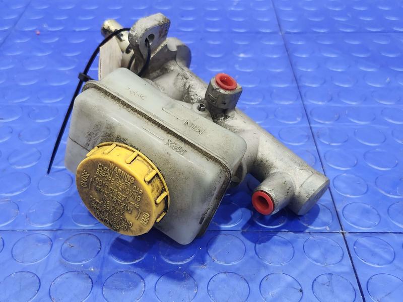 2009-2013 Subaru Forester Brake Master Cylinder Assembly OEM 26401AG030
