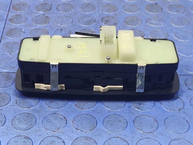 2014 Dodge Durango Door Switch Front