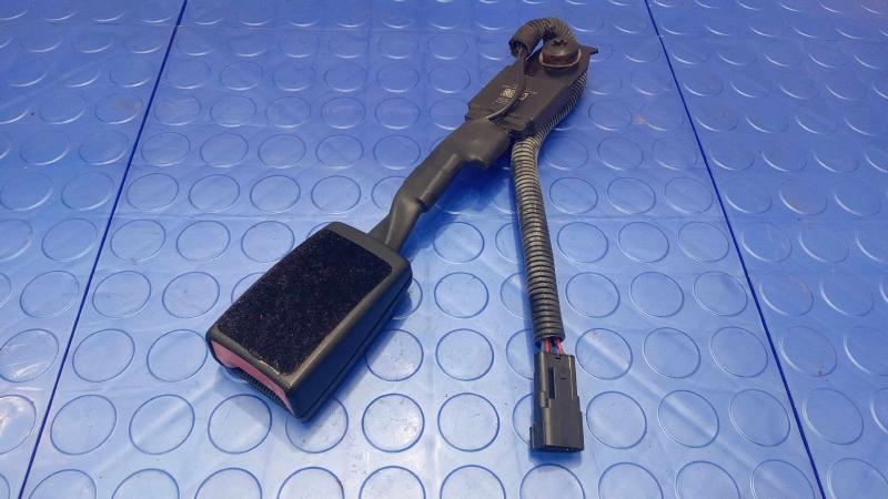 2013 Ford Focus Front Seat Belt