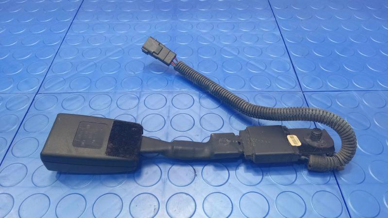 2013 Ford Focus Front Seat Belt