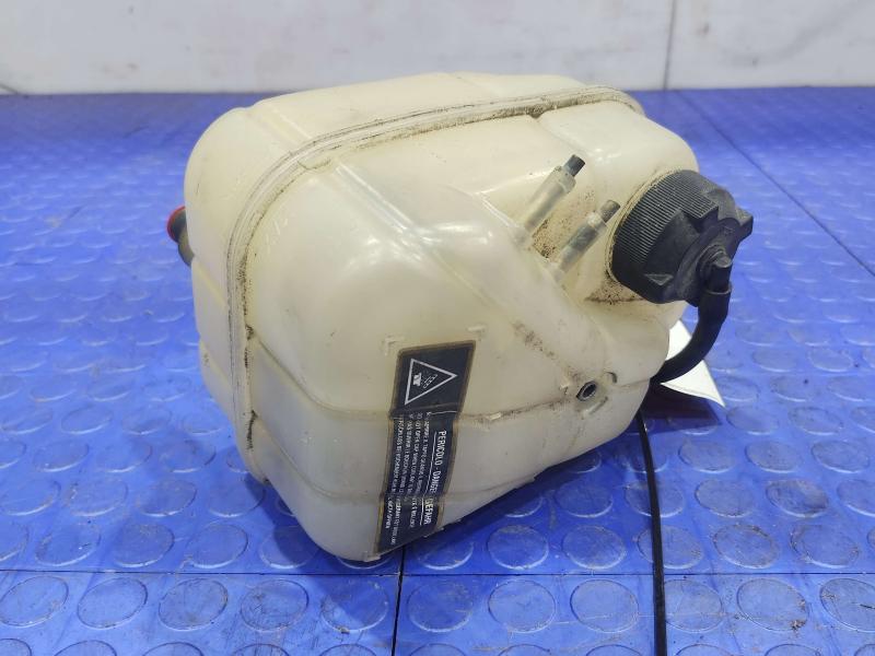 2011 Maserati Quattroporte Coolant Recovery Bottle