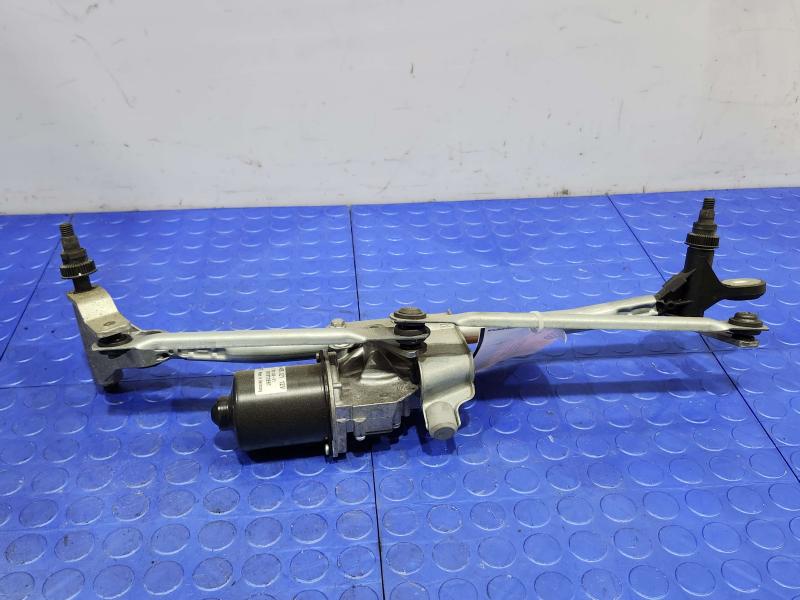 2008 BMW 128i Wiper Trans. Linkage