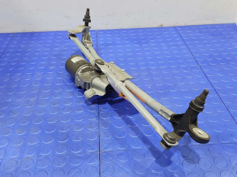 2008 BMW 128i Wiper Trans. Linkage