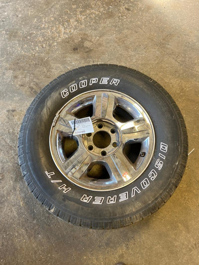 2006 Ford Expedition Wheel
