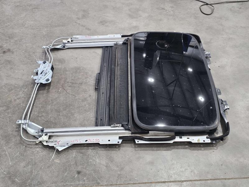 2013 Honda CR-V Roof Glass (Glass Only)