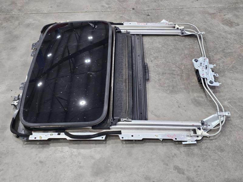 2013 Honda CR-V Roof Glass (Glass Only)