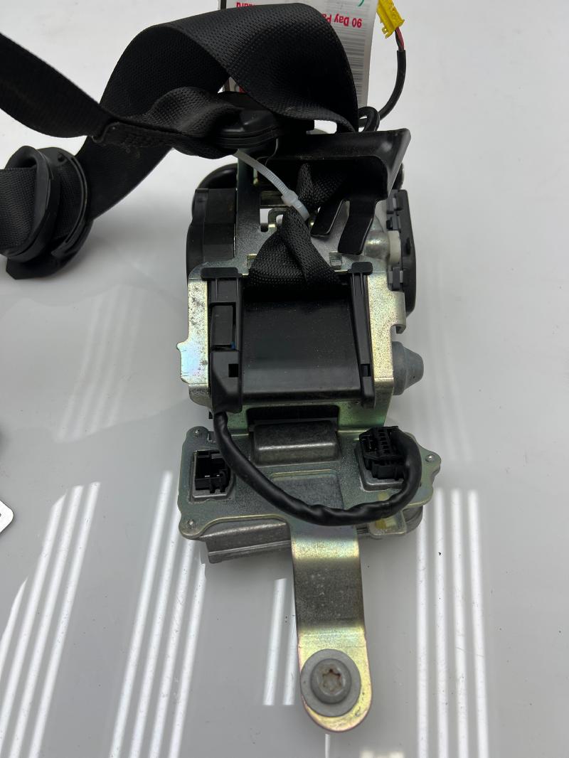 2010 - 2012 Mercedes Benz E Class W212 Sedan Front Seat Belt Retractor RH Passenger Side Black OEM 2128607885