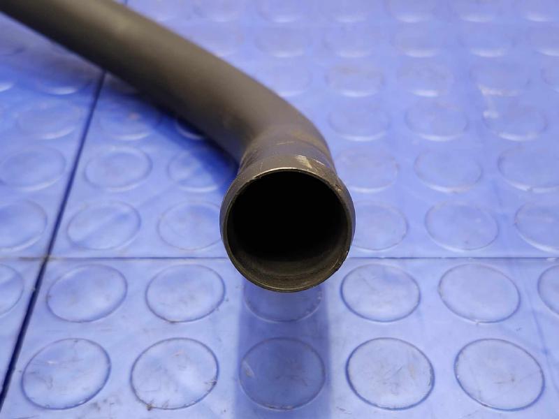 2009 Volkswagen Routan Fuel Filler Neck