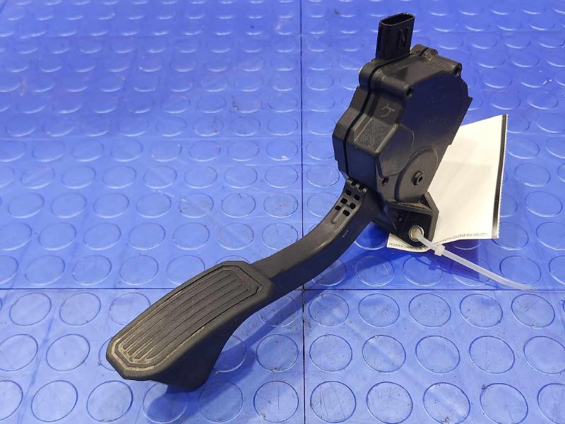 2012-2017 Toyota Prius V Prius Accelerator Pedal Assembly Genuine OEM 7811012050