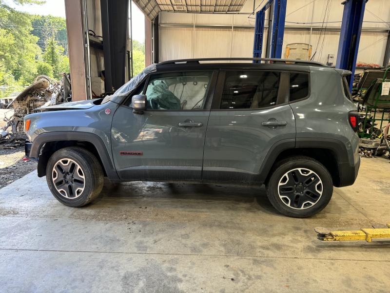 2015 Jeep Renegade Quarter Panel