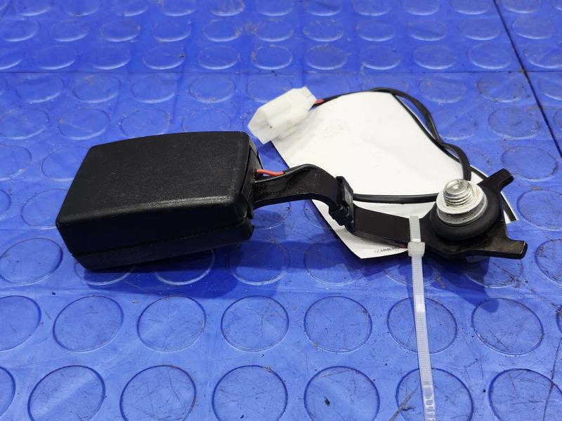 2011 Maserati Quattroporte Rear Seat Belt