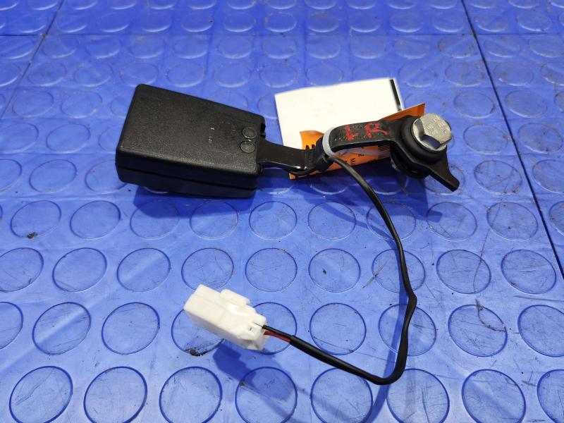 2011 Maserati Quattroporte Rear Seat Belt