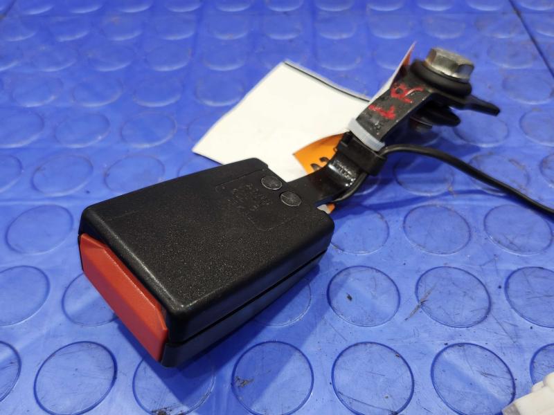 2011 Maserati Quattroporte Rear Seat Belt