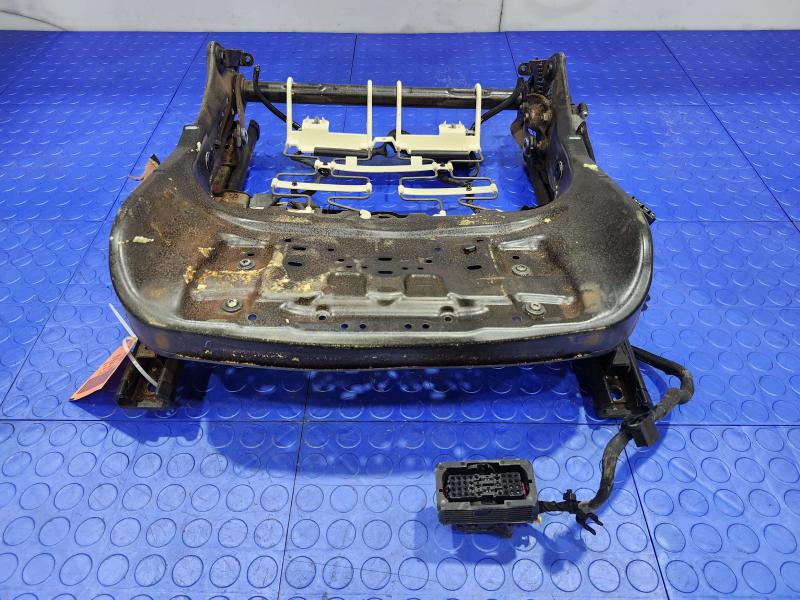 2018 Chevrolet Equinox Seat Track