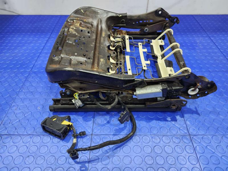 2018 Chevrolet Equinox Seat Track