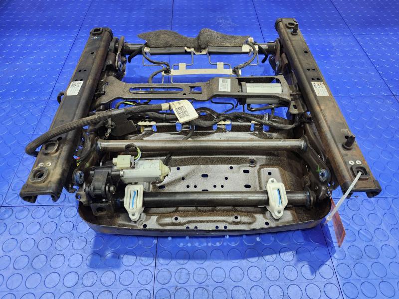 2018 Chevrolet Equinox Seat Track