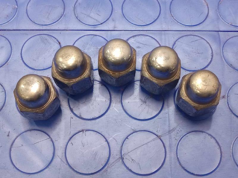 2015 Hyundai Santa Fe Lug Nuts