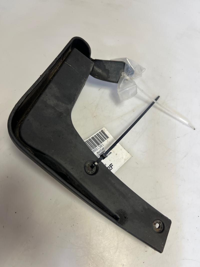 2014 Kia Sorento Mud Flap