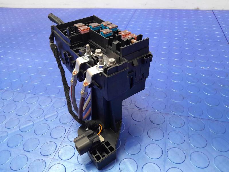 2017 Lincoln MKC 2.0L Engine Fuse Box Relay Junction Block OEM GJ7Z14290K