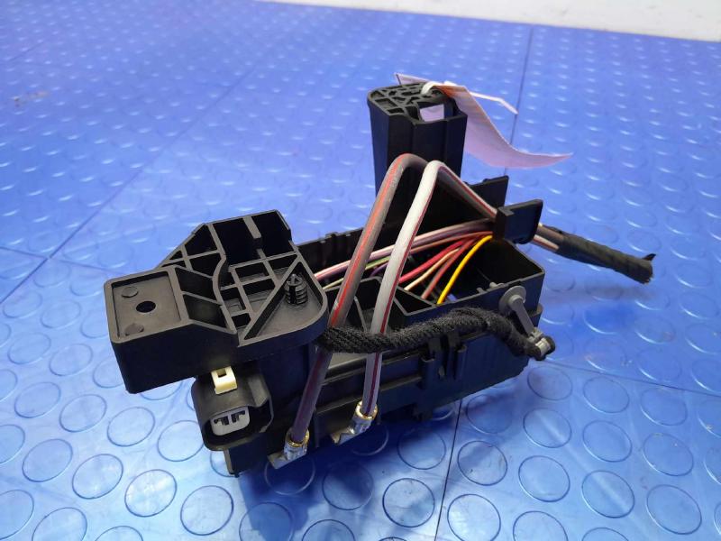 2017 Lincoln MKC 2.0L Engine Fuse Box Relay Junction Block OEM GJ7Z14290K
