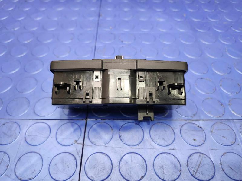 2014 BMW 228i Headlight Switch (Dash Mtd)
