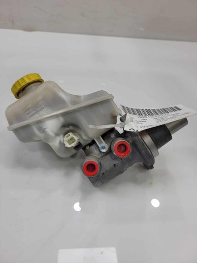 2014 Chrysler 300 Master Cylinder