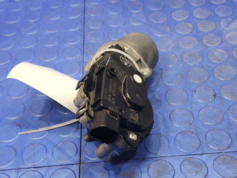 2018-2020 Buick Regal Front Windshield Wiper Motor Genuine OEM 39122787